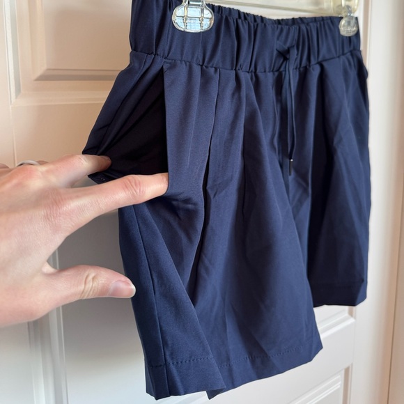 New navy blue Halara shorts - Picture 3 of 4